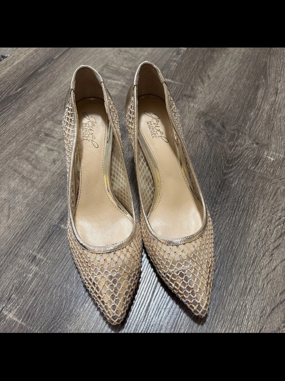 Jewel Badgley Mischka FLORIA Size 8.5 Gold MeshIrridescent Rhinestone 2.75”Pump